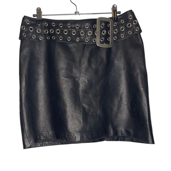 Cache Dresses & Skirts - VTG Cache Black Leather Italian Nappa Grommet Belted Mini Skirt Women's Size 6